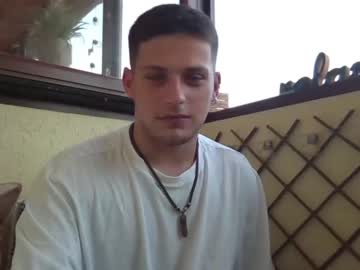 free nude cam man roberto_twink1 image #4669622