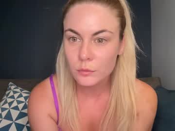 free nude cam girl leannequeen113 image #2456214