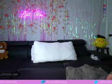 free nude cam girl rosiebones image #3937954