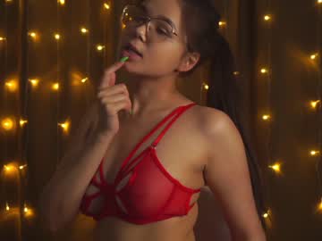 free nude cam girl helenmoors image #4515415