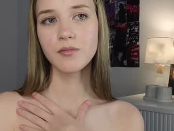 free nude cam girl orasaro image #6990346
