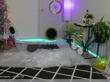 free nude cam girl petitebrat image #6000051
