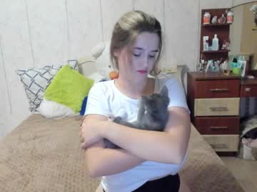 free nude cam girl emmika_ image #2640559