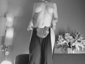 free nude cam girl littlee33 image #6876857