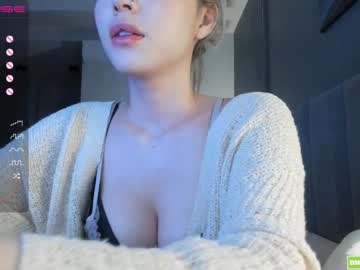 free nude cam girl hee_jin image #2703970