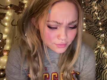 free nude cam girl ari_02 image #5177823