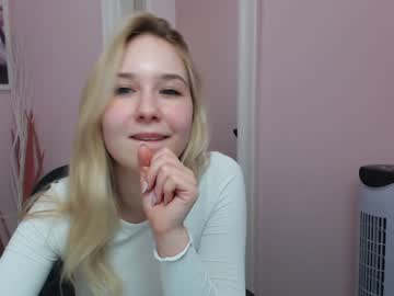 lila_page cosplay cam