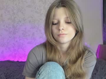 free nude cam girl alainaestrada image #5543991