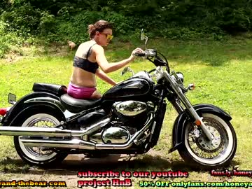 free nude cam couple honeyand_thebear image #1892973