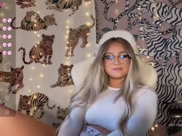 free nude cam girl ari_02 image #5089183