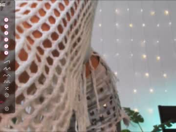free nude cam girl emmi_rosee image #5084898