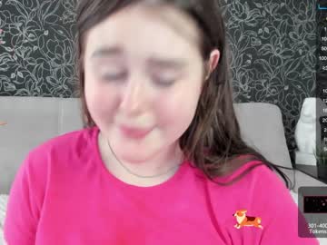 free nude cam girl emilia_me image #1209386