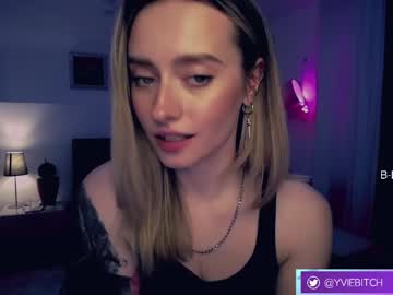 free nude cam girl _yvie_ image #4813935