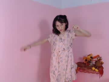 free nude cam girl little_effy18 image #407800