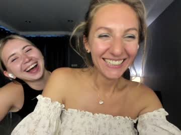 free nude cam couple mrs_kiss_vhs image #4068797