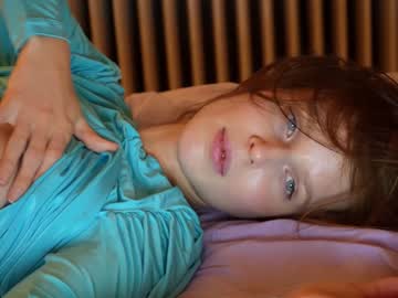 free nude cam girl ellaa91 image #3076330