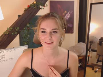 free nude cam girl abi_i image #2509779