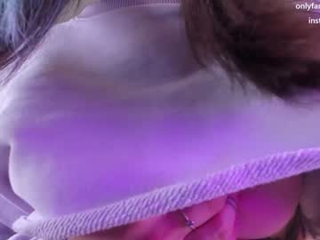 free nude cam girl aavee image #3044497