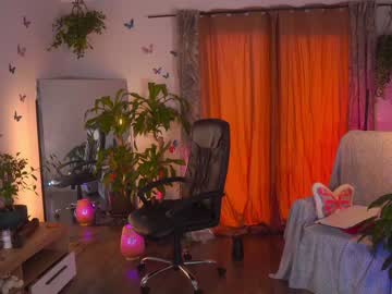 free nude cam girl juicyandthepussyblvd image #4089690