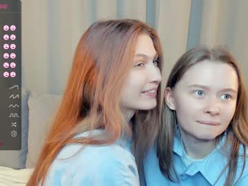 free nude cam couple _hollydolly_ image #6047130