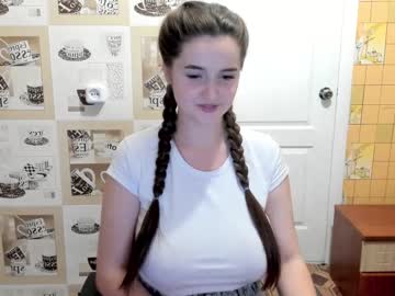 free nude cam girl emmika_ image #1742750