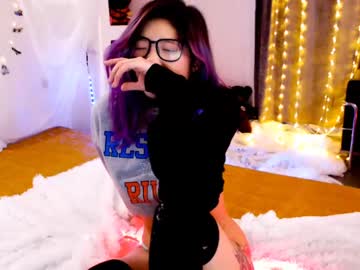 free nude cam girl miekolun image #1365965