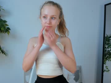merciaembry cosplay cam