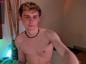 sunburn_boy cosplay cam