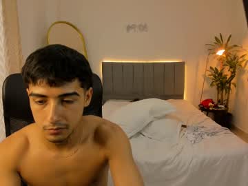 naugthy_boy77 cosplay cam