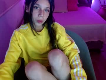 free nude cam girl emily_tay image #2550607