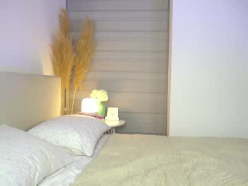 free nude cam girl veroniqe_lounge image #4696640