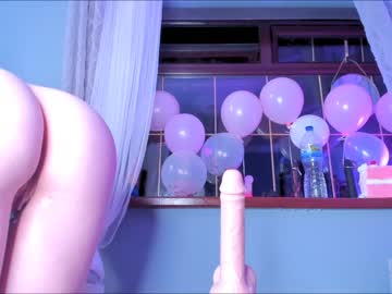free nude cam girl littlee33 image #4973732