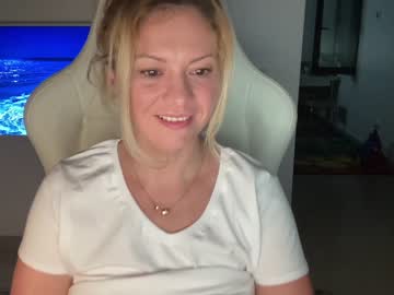 free nude cam girl kiradivine image #2396683