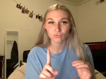 free nude cam girl petiteblondie13 image #6913373