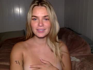 free nude cam girl littlemaryjane19 image #5701359
