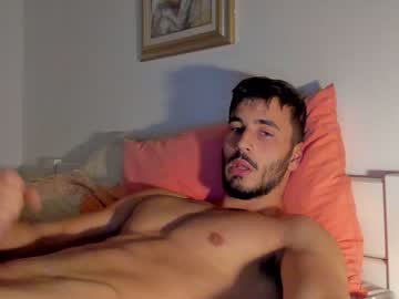 free nude cam man hola_hola_555 image #563606