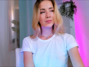 free nude cam girl emmi_rosee image #2236665