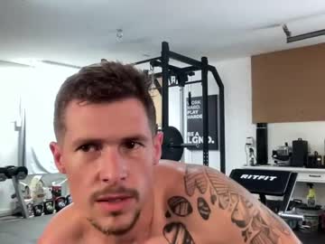 free nude cam man browneyedmuscleboy32 image #6909633