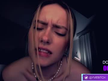 free nude cam girl _yvie_ image #4765519