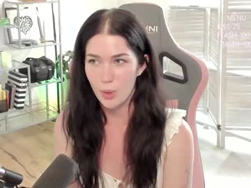 free nude cam girl evelynclaire image #4216538
