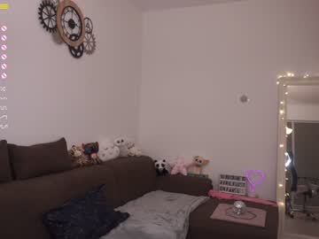 free nude cam girl avrilxlust image #3235807