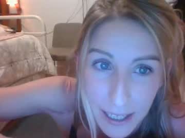 free nude cam girl riley_waters image #1494230