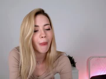 free nude cam girl emmi_rosee image #1433623