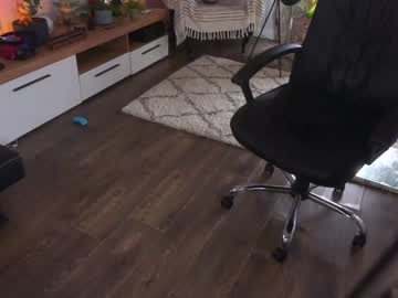free nude cam girl juicyandthepussyblvd image #3791152