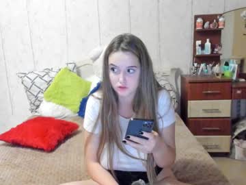 free nude cam girl emmika_ image #2641190