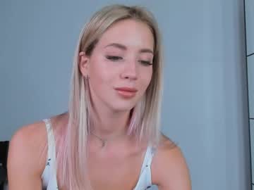 free nude cam girl emmi_rosee image #139611