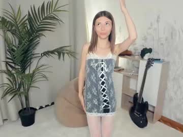 free nude cam girl fluttering_in_sky image #6964418