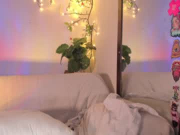 free nude cam girl nebamazee image #5140125