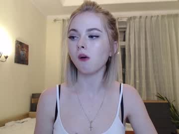 free nude cam girl yvaine777 image #1102716