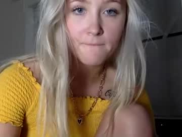 free nude cam girl cherryluvr86 image #942158